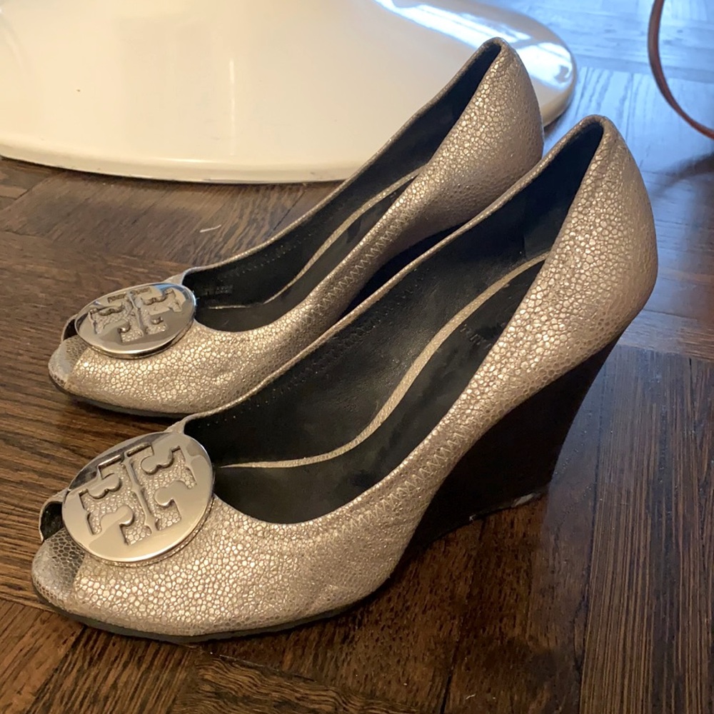 TORY BURCH most comfortable EVER leather wedge